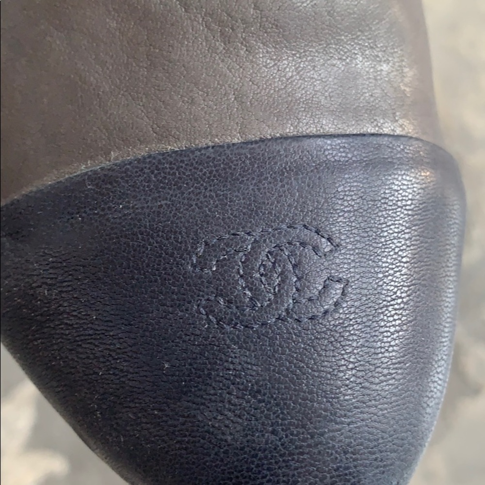 CHANEL Cap-Toe CC Ankle Boots Size 11 / IT 42 - Picture 2 of 11